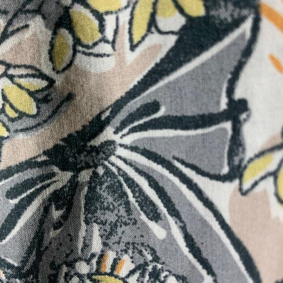 Tallia Floral Dress Shirt Womens XL AOP Long Sleeve Floral Button Up Hawaiian - Picture 6 of 15